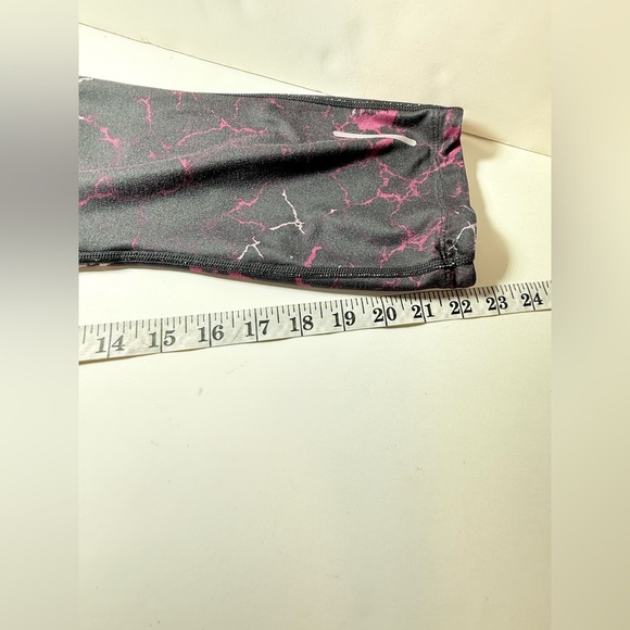 Nike Black and Pink Leggings Size M - Picture 7 of 8